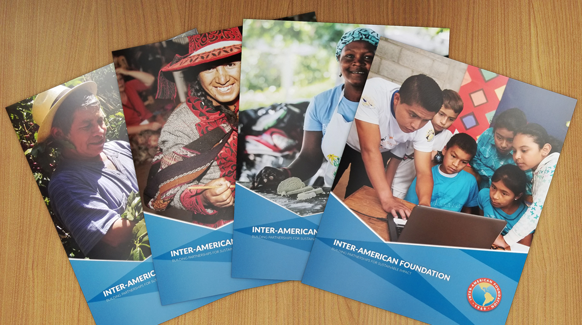 Custom presentation folders printed for U.S. government agency